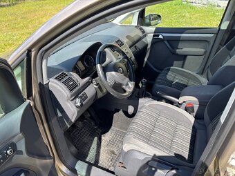 Prodám Volkswagen Touran 2.0 TDi, rv.2012 - 5