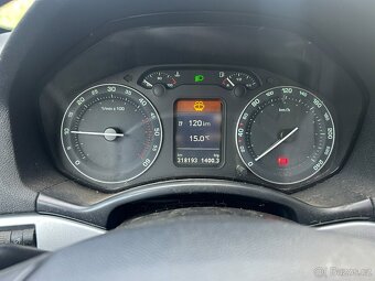 Škoda Octavia Scout 2.0 103 kW - 5