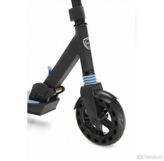LANCIA Ypsilon E-Scooter – elegantní elektrická koloběžka - 5