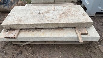 Prodám betonové patky, dlaždice, podložky a desky. - 5