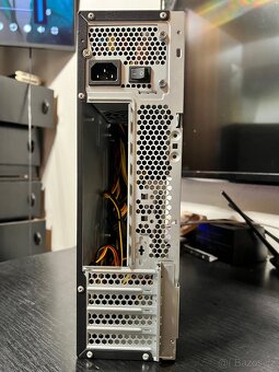 Case a TFX zdroj 350W 82+ až 400W - 5
