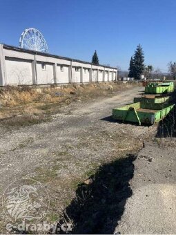 Stavební pozemek 2172 m2 určený pro komerční výstavbu, obec - 5