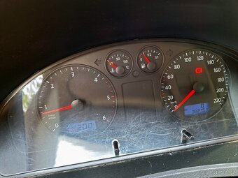 VW T5 2.5. 96kw 2008 - 5