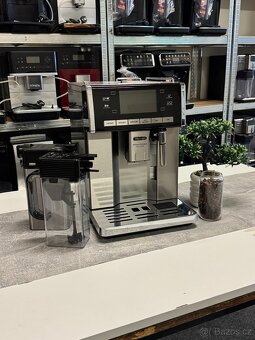 Kávovar DeLonghi PrimaDonna EXCLUSIVE ESAM6900.M - 5