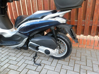 Piaggio Beverly 300 - 5