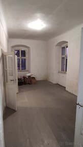 Nebytový prostor 99,8 m2 na náměstí Velvary - 5