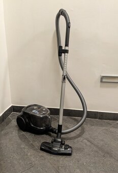 Vysavač Philips PowerPro compact - 5