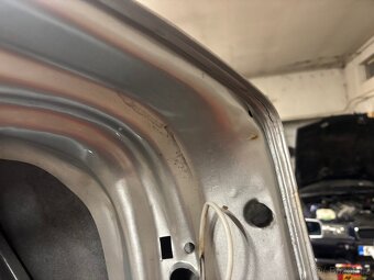 Víko kufru MB w202 - 5