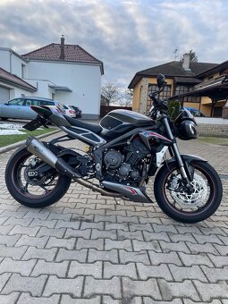 Triumph street tripl 765 RS - 5