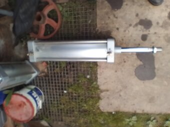 Vzduchové pístnice - 5