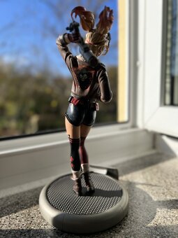 Harley Quinn - DC Bombshells - 5