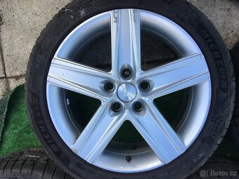 Alu kola 225/45R17 zánovní letní pneu 85%vzorek - 5