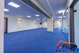 Pronájem prostor 239 m2 v nové budově na ul. Novoveská, Ostr - 5