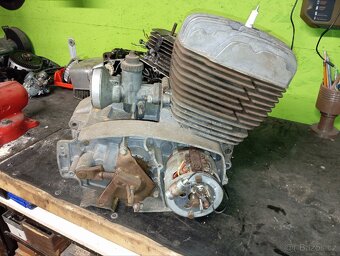 Motor ČZ 175 477 - 5