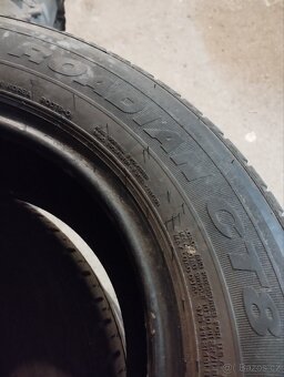 Prodám pneu Nexen 215/70r15 C - 5