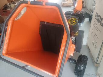 Štěpkovač dřeva WOODGRAIN R1500 13.5HP - 5