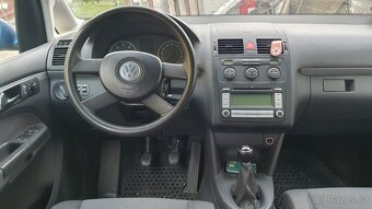 Touran 1.6 FSI 85 kw 7 místné Top stav - 5