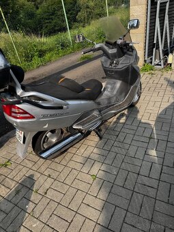 Suzuki Burgman 400 - 5