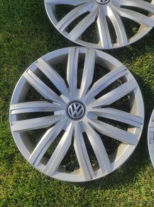 Sada 4 kusů poklic Volkswagen (16") - 5