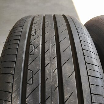 215/50/18 92V - 5
