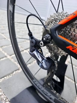 Silniční kolo KTM Revelator Carbon 2018 – velikost 55cm (M) - 5