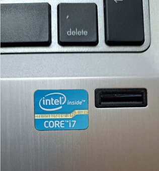 HP EliteBook 8570p/ Core i7 / 8 GB / SSD 240GB/ WIN 11 PRO - 5