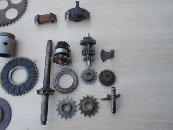 Jawa 98 Robot motor díly levně - 5