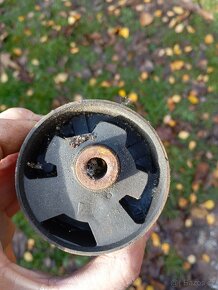 Silendblok vodní pumpi škoda Favorit víc kusů. originál. - 5