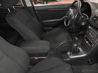 Toyota Avensis T25 2.0D - 5