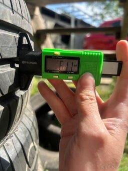 Prodám 4x letní pneu Hankook 195/65R15 - 5