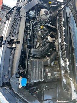 Dily vw touran 2019 5T 1.5 tsi 110kw - 5