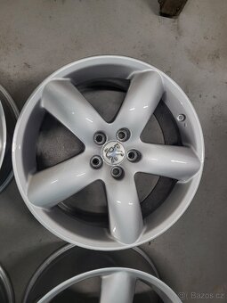 Originální 18" alu Peugeot 5x108 - 5