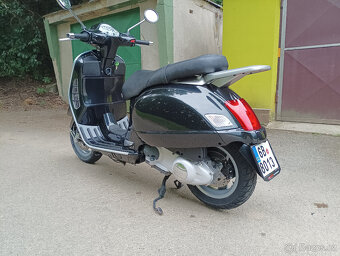 Skútr Vespa GTS 125 - 5