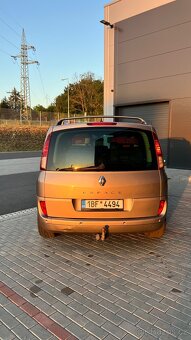 Renault Espace 7 míst 2011 - 5