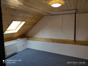 Prodám RD. se dvěma byty v Doloplazích - Poličky - 5