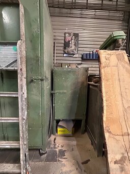 Kovová industriální skříň - 5