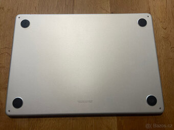 Macbook Air 13" - M2 2022, 16GB RAM, 256 GB SSD - 5