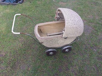 Retro kočárek pro panenky - 5