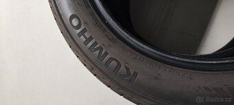 Jako nové 235/55/18 Kumho Crugen, DOT 1923. - 5
