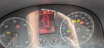 VW TOURAN CROSS 2.0 TDi 125kW DSG - nepojízdný - 5