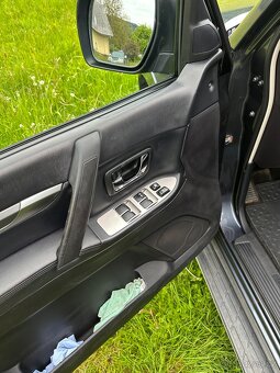 Mitsubishi Pajero 3.2 did 7 míst - 5