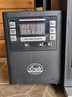 Udírna Bradley Digital Smoker 4 Rack - 5