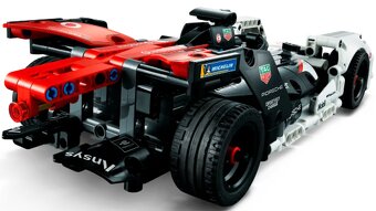 Prodám LEGO 42137 Porsche 99X Electric - 5