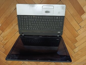 Notebook Acer Aspire E1-531 – vhodný na díly nebo opravu - 5