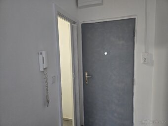 Pronájem 1+kk Chodov, Náměstí 9. května - 5