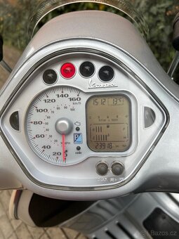 Vespa GTS 250 plně vybavená - 5