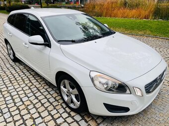Volvo V60 2.0D 120KW 5VÁLEC MANUÁL BEZ KOROZE - 5
