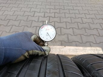 245/45/17 letní pneu hankook - 5