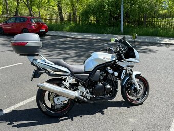 Yamaha FZS 600 Fazer - 5