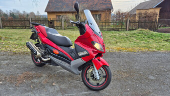 Gilera Nexus 500 maxi skútr - 5